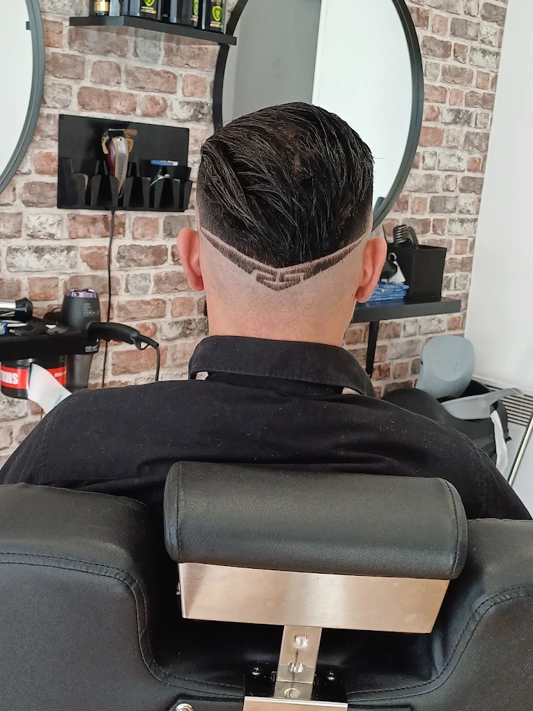Coupe et coiffure General Barber 2