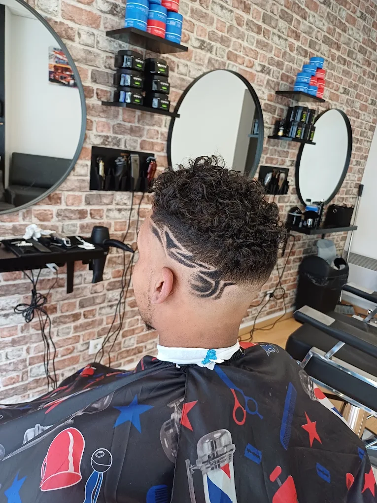 Coupe et coiffure General Barber 4